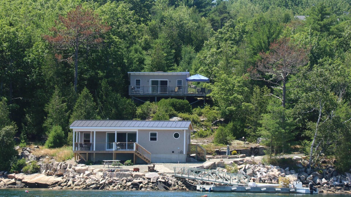 Hall Quarry Cottage | Oceanfront Cottage on Somes Sound
