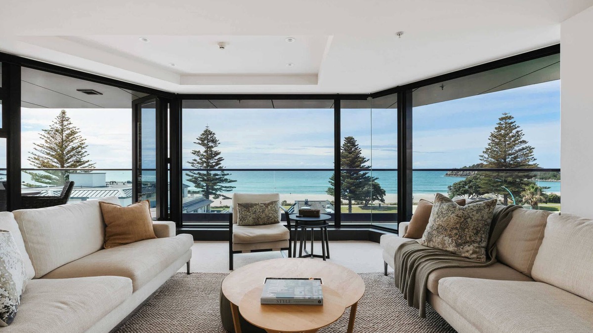 Mount Maunganui Apartment | Oceanfront Designer Home Sea Views, Pool and Gym