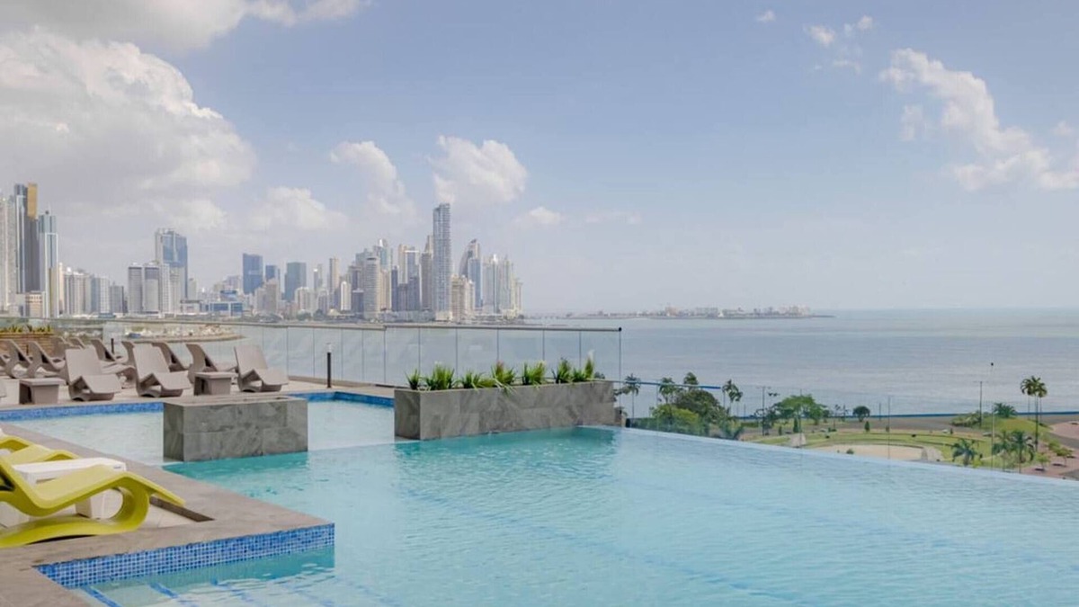 Calidonia Apartment | Oceanfront Designer Apartment – PH The Sands, Next to Hilton