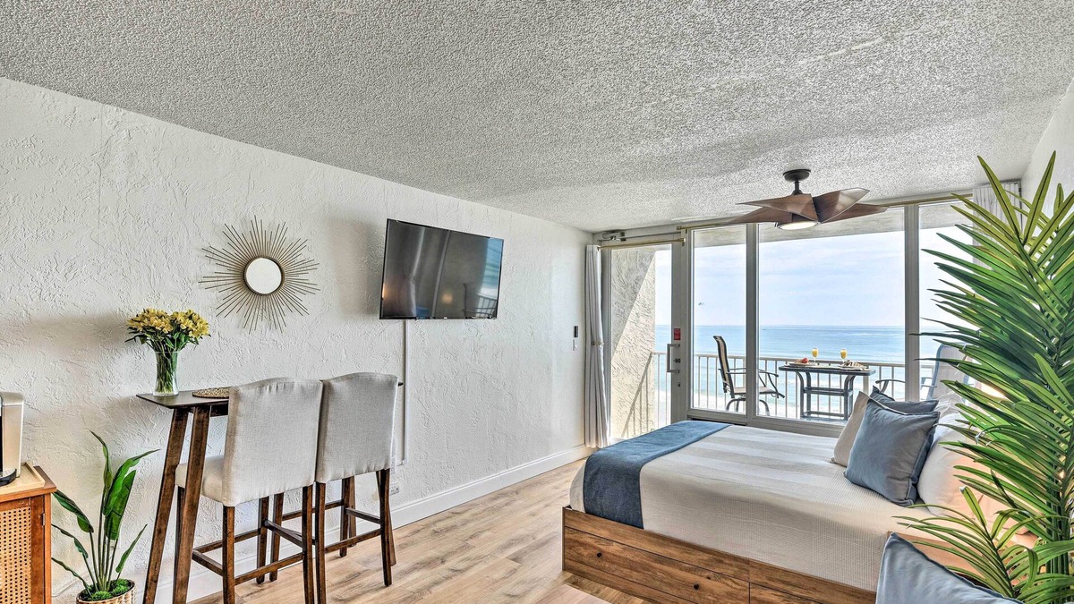 Daytona Beach Shores Apartment | Oceanfront, Fourth-floor Condo on Daytona Beach!