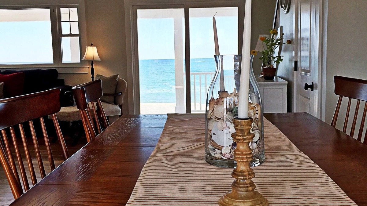 Scituate House | Oceanfront~Families & Pets welcome ~Renovated~AC