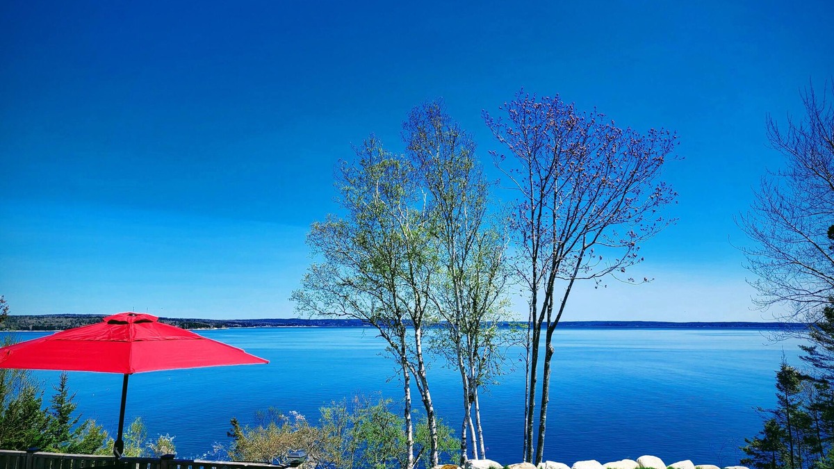 Mill Cove Cottage | Oceanfront Family Cottage - 5mins from Beach, Trails, and Golf