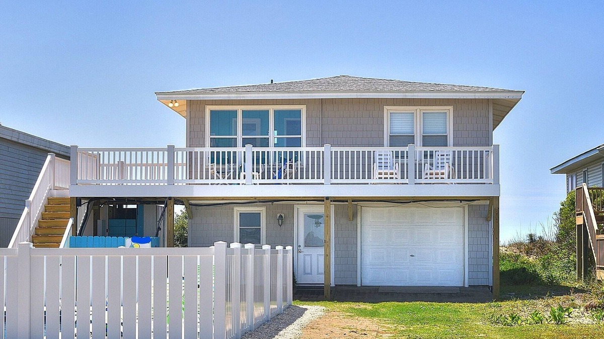 Holden Beach Cottage | Oceanfront. Heated Saltwater Pool. Perfect For A Small Family.
