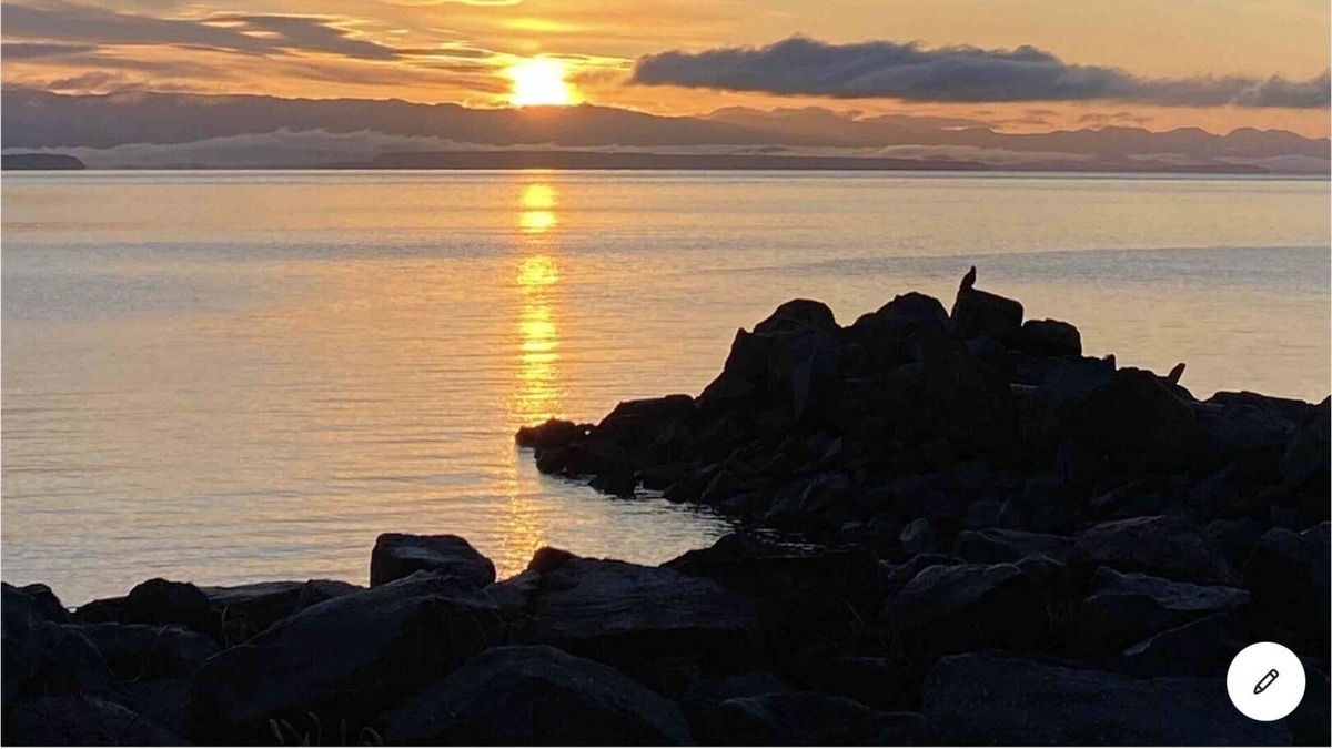 Campbell River House | Oceanfront Home with Private Beach **New Listing**