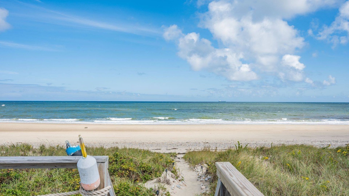 Sagamore Beach House | Oceanfront Home on Sagamore Beach Sleeps 10