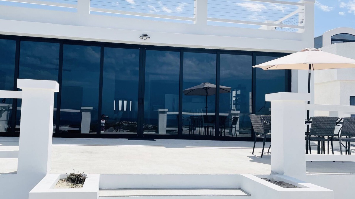 Lengueta Arenosa House | Oceanfront home with spectacular views!