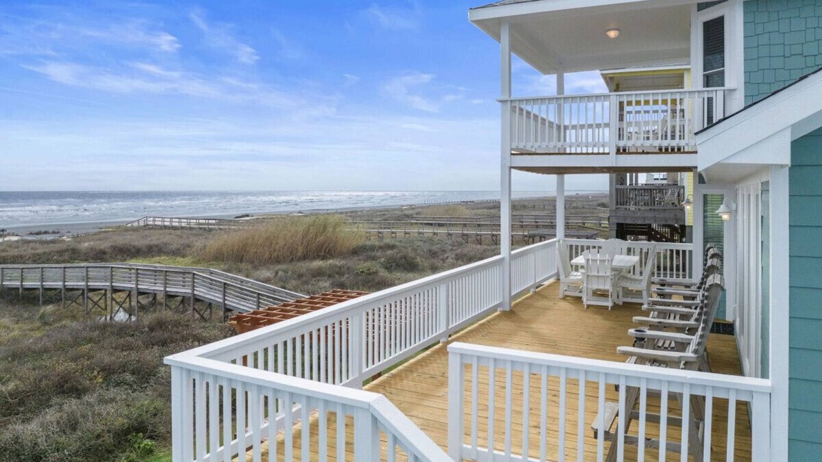 Miramar House | Oceanfront Home with Pool & Private Beach Walkover