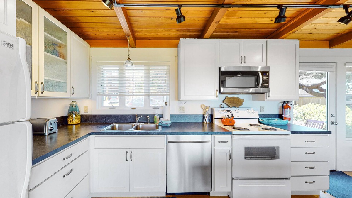 Manzanita House | Oceanfront home with EV charger, enclosed yard, beach access and views