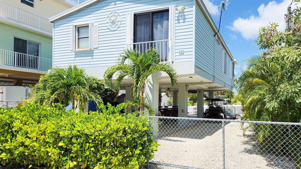 Sexton Cove Estates House | Oceanfront house with water view, balcony, central AC, deck, & W/D - 2 dogs OK