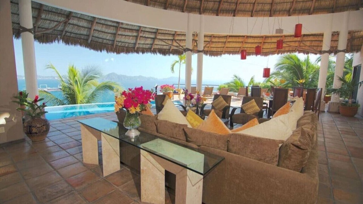 La Punta Villa | Oceanfront Luxury Villa in Gated Community