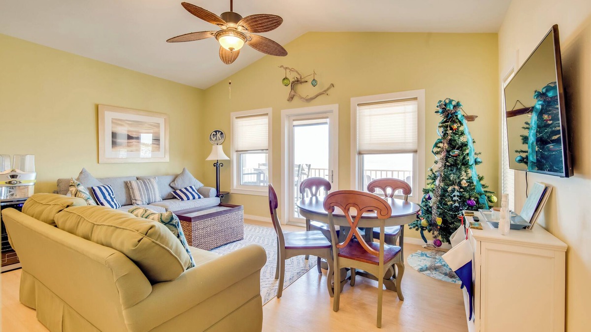 Cedar Key House | Oceanfront Oasis in Cedar Key w/2 Balconies!