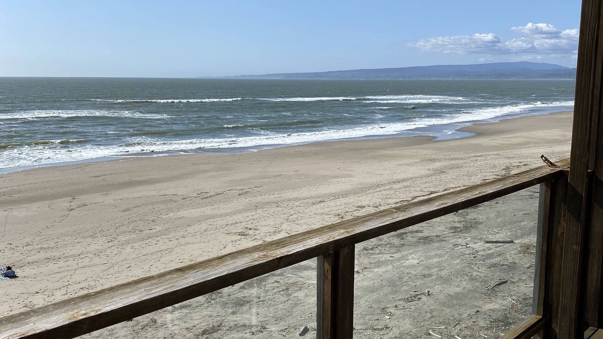 La Selva Beach House | Oceanfront on the Sand - Awesome 4 Bedroom!