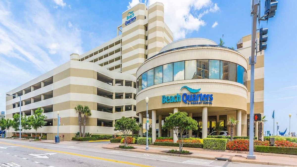 Northeast Virginia Beach Condo | Oceanfront one bedroom at Beach Quarters Resort, VA Beach. Reserve now!