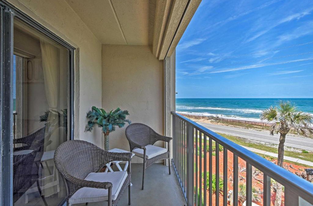 Ormond-by-the-Sea Apartment | Oceanfront Ormond Beach Getaway with Balcony!