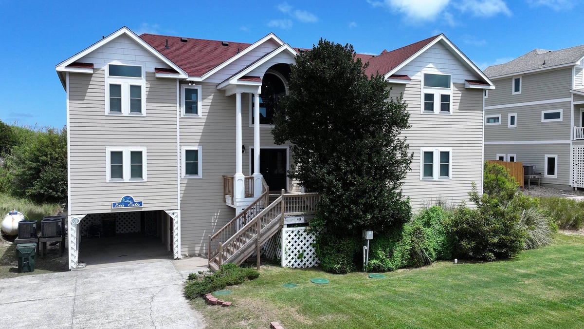 Whalehead Beach House | OCEANFRONT, priv pool & Hot Tub, Rec Room-WL1011, Sea Esta