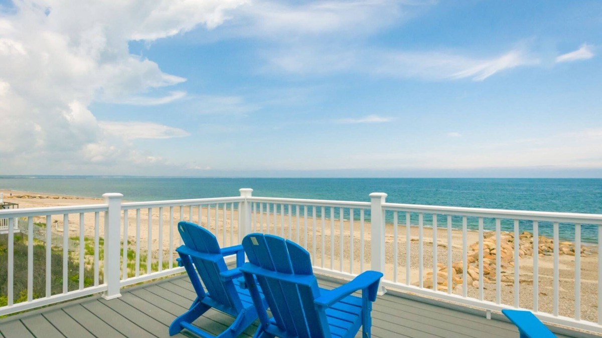East Sandwich House | Oceanfront Property on Spring Hill Beach