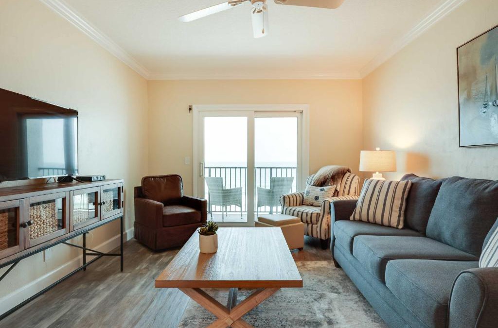 Daytona Beach Shores Apartment | Oceanfront Retreat with Beach and Resort Access!