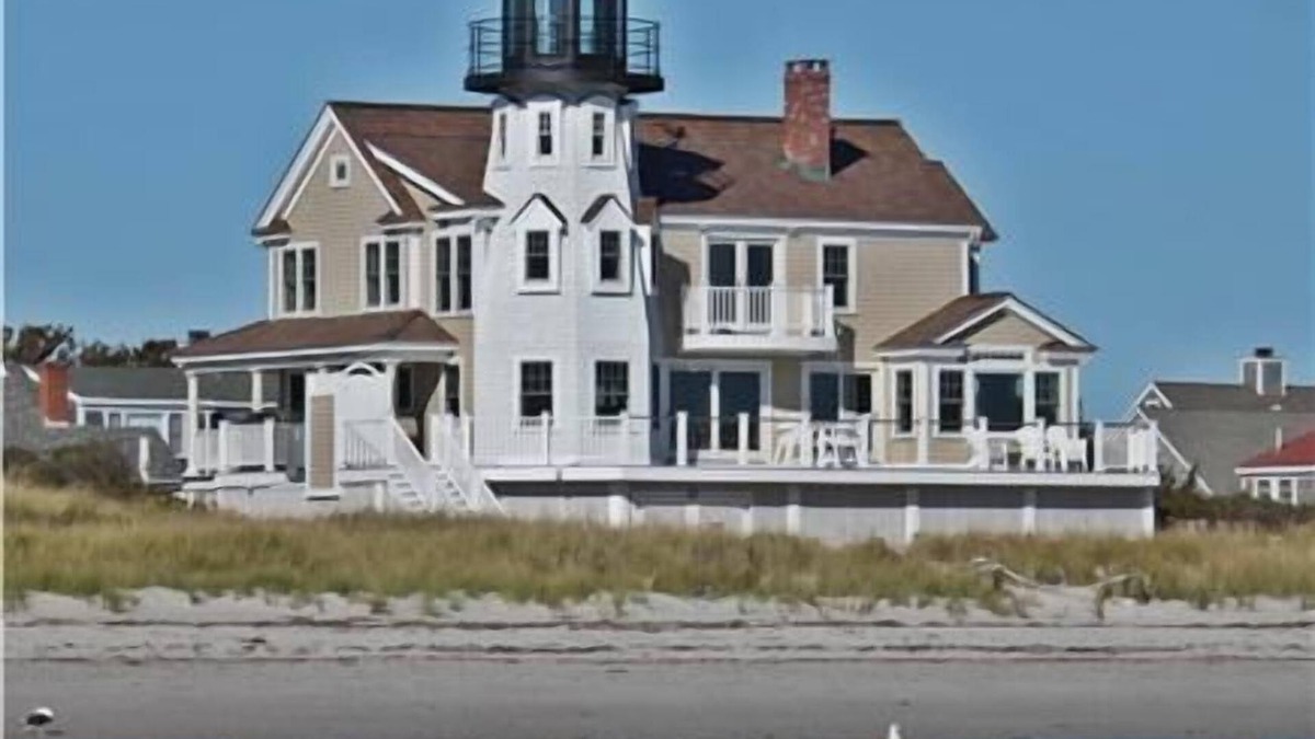 West Yarmouth House | Oceanfront Sandy Beach In West Yarmouth Cape Cod