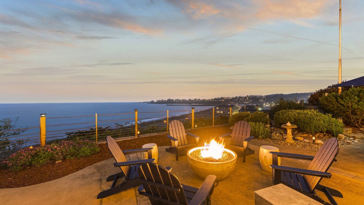 Harbor House | OCEANFRONT Split Level Beach home with hot tub and game room!