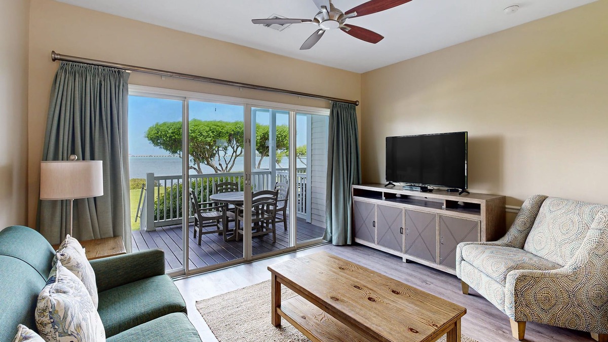 Marathon House | Oceanfront townhouse with a furnished deck, balconies, AC, & washer/dryer