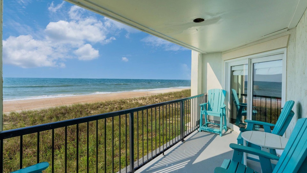 North Topsail Beach Condo | Oceanfront Luxury at Villa with a View!