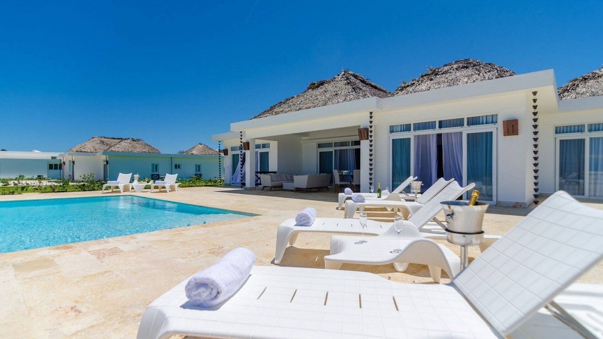 Playa Chiquita Villa | Oceanfront villa on a sandy beach, private pool & golf cart, gym/tennis!