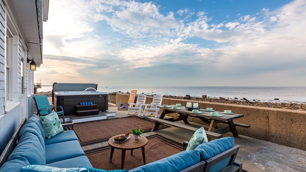 Scituate House | Oceanfront w/Amazing Views! Hottub! Location!