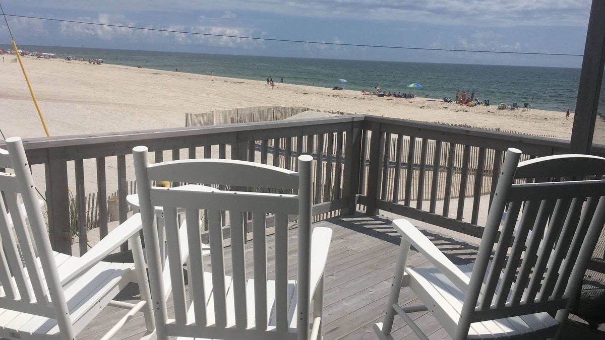Ocean Beach House | Oceanfront waves & breezes ~ 4 bed/2 bath in Robbins Rest, Fire Island, NY