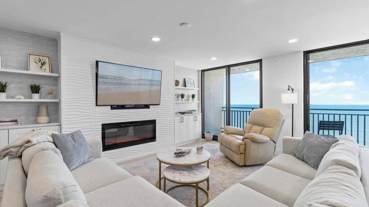 New Smyrna Beach Condo | 🌑🌊Oceanfront with Incredible Views | Great Amenities | Moontide B707🌊🌑
