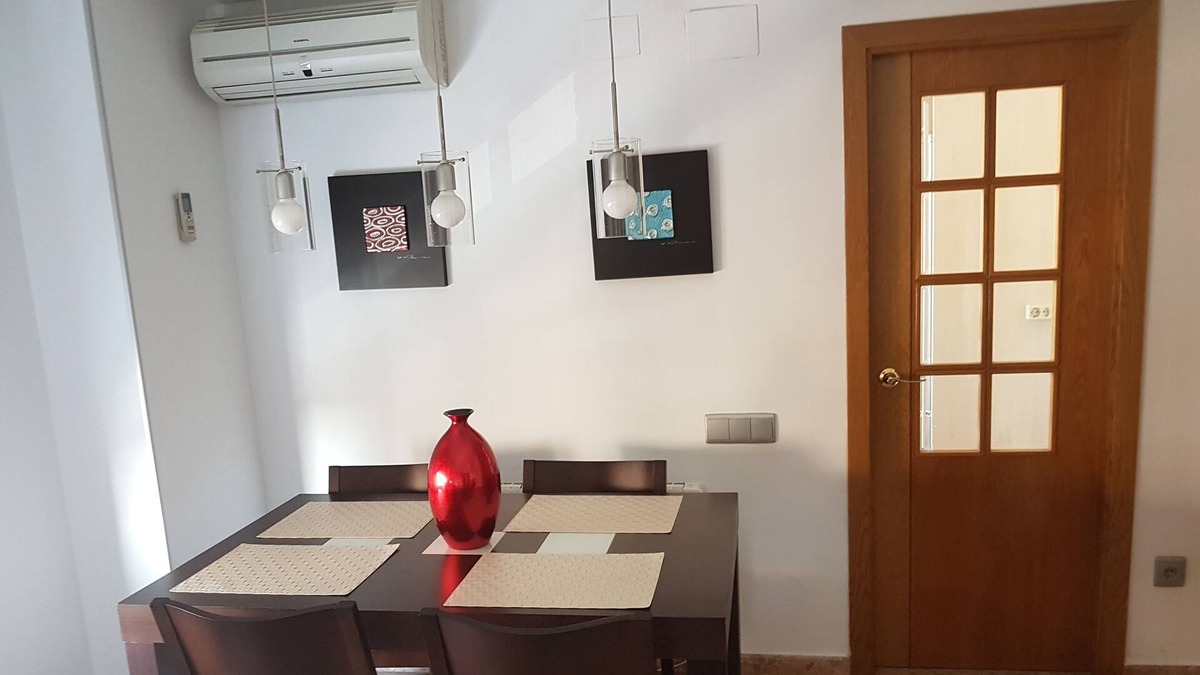 Aiora Condo | Oceanographic, Cabañal neighborhood, Malvarrosa beach and Science Museum.