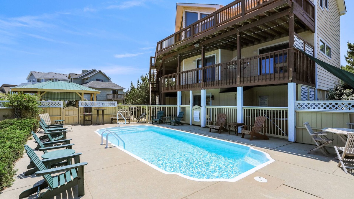 Ocean Hill House | Oceanside: 2 minute walk to beach! Private pool, Tiki bar, Hot Tub! Sat.-Sat.