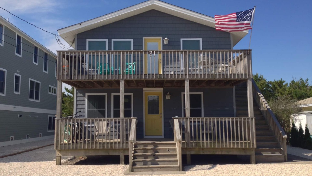 Barnegat Light House | Oceanside Barnegat Light Beach House 3Br/1Ba. Walk to Beach