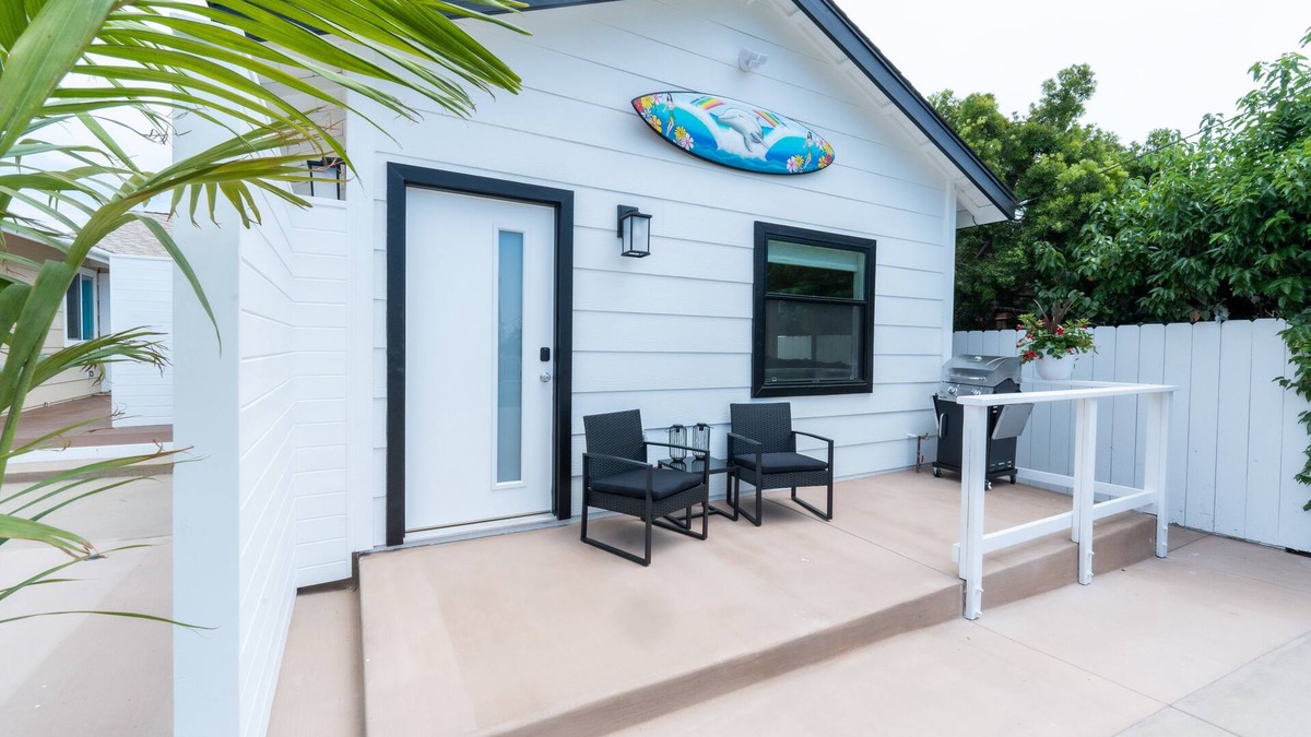 Loma Alta Cottage | OCEANSIDE HAPPY HULA RETREATnNew build - 1bed/1bath located 1.5 miles from Pier!