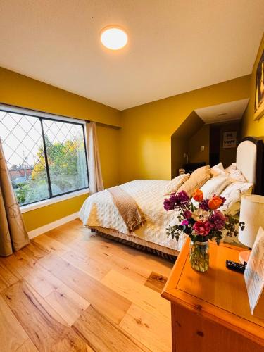 Regional District of Nanaimo Bed & Breakfast | Oceanside Manor - Ocean View