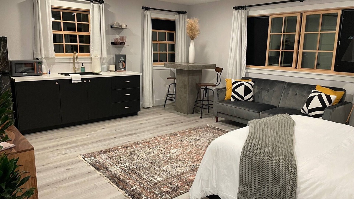Fire Mountain Apartment | Oceanside Ocean-View Guest Studio