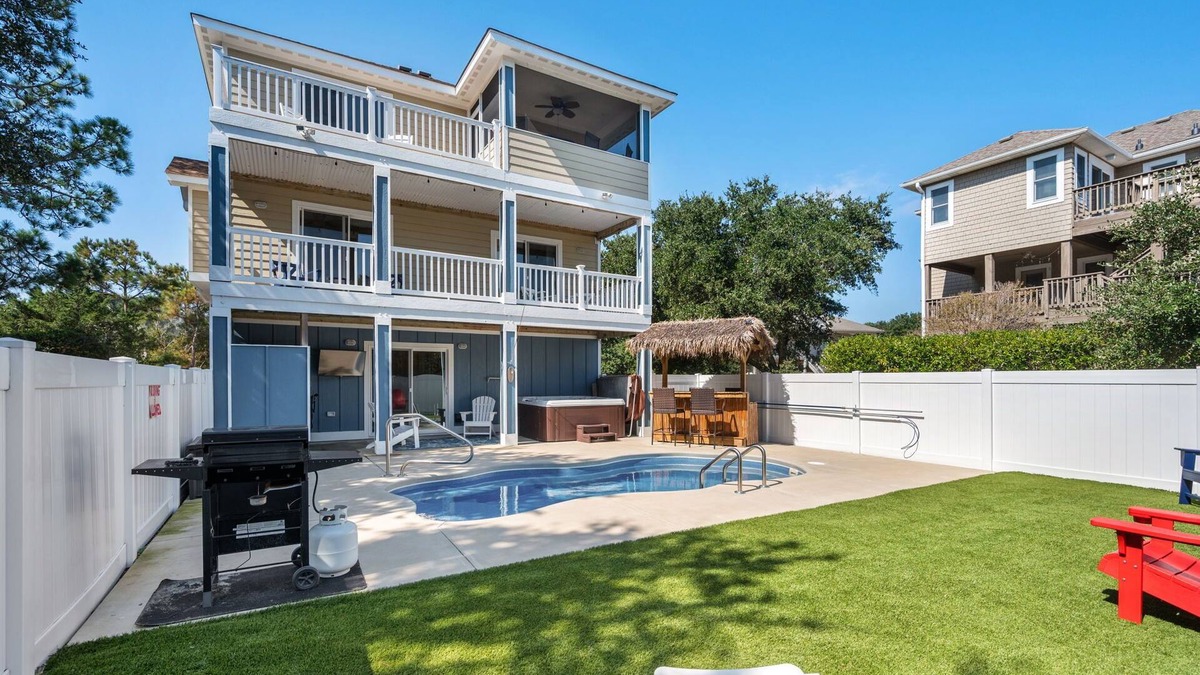 Whalehead Beach House | Oceanside,Pool,Spa,GameRm,7MinWalk2Beach&Sound New