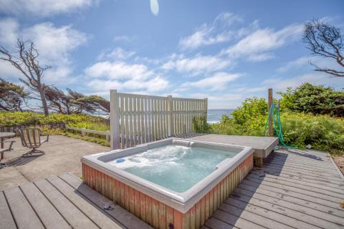 Lincoln Beach House | Oceanstream