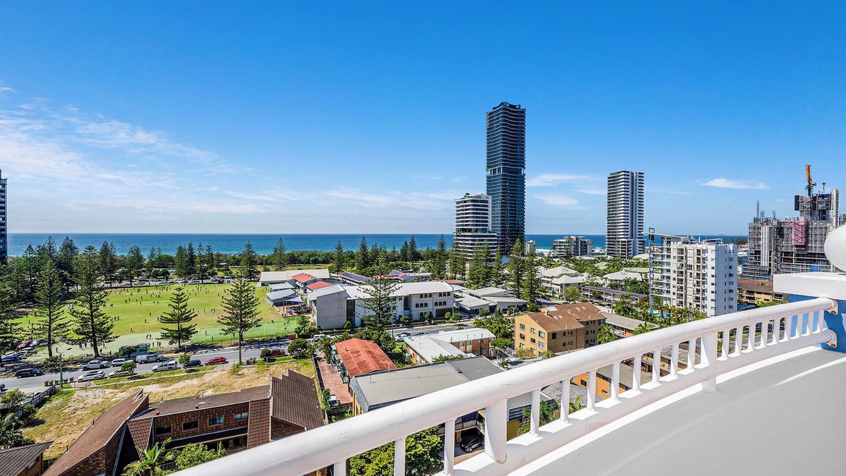Mermaid Waters Apartment | Oceanview Apartment In Resort Complex