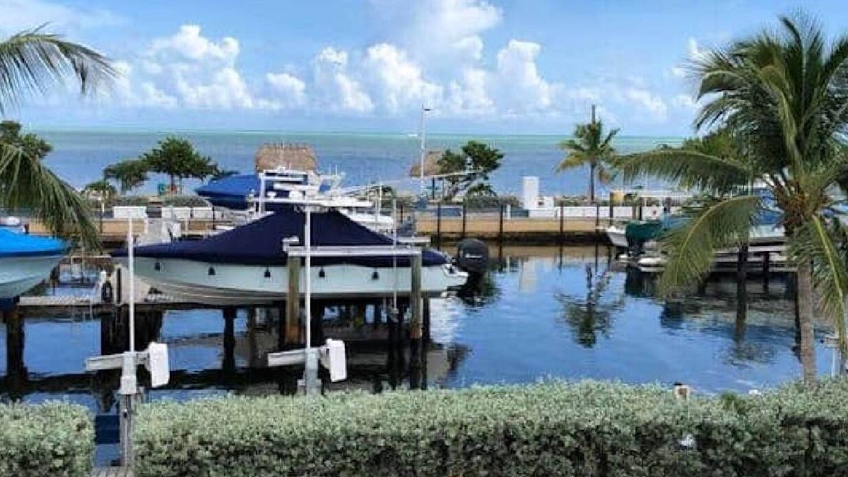 Key Largo Villa | Oceanview Marinaview Free Golf Cart Pool Pickleball
