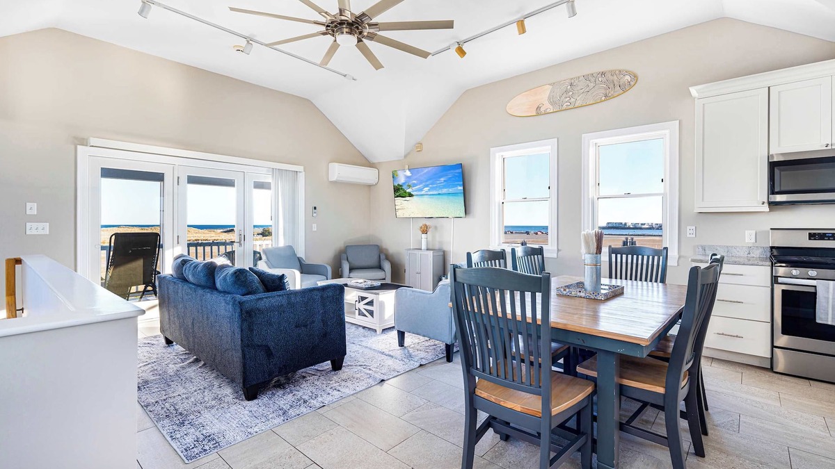 Hampton House | Oceanview Oasis | Patio | Parking |5 Mins to Beach