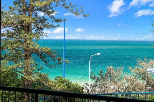 Mooloolaba Apartment | Oceanview One-Bedroom Retreat in The Peninsular Resort