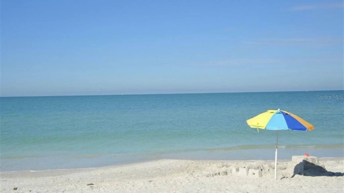 Sunset Beach Condo | Oceanview Sunset Beach, Paddle Boards, Cooler, Chairs, Umbrella, Comfy Beds etc!