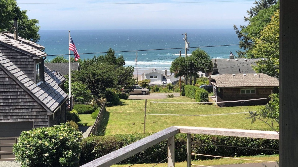 Neahkahnie Beach House | Oceanviews from bedrooms and decks