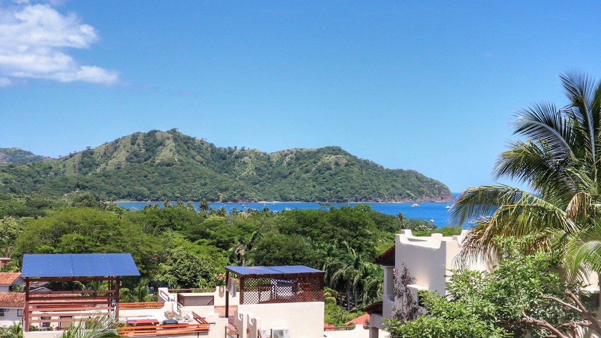 Coco Sunset Hills Condo | Oceanviews on a Budget - Massive Rooftop Patio