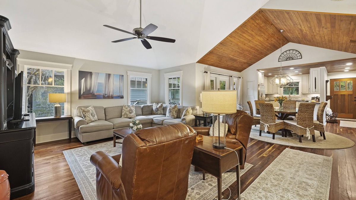 Vanderhorst Plantation House | Oceanwoods Kiawah West Beach 3BR Home, Seconds to Beach or Park! Great Location!