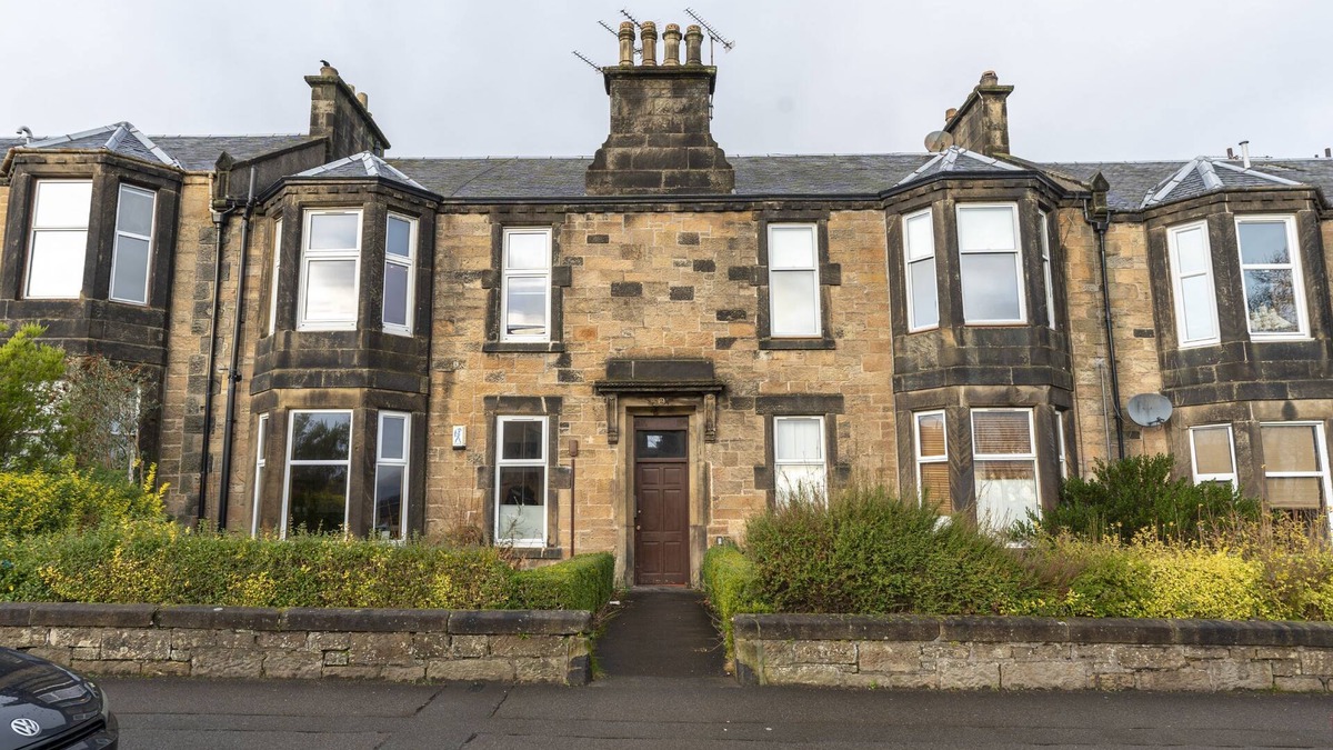 Tillicoultry Apartment | Ochil View - an apartment that sleeps 4 guests in 2 bedrooms