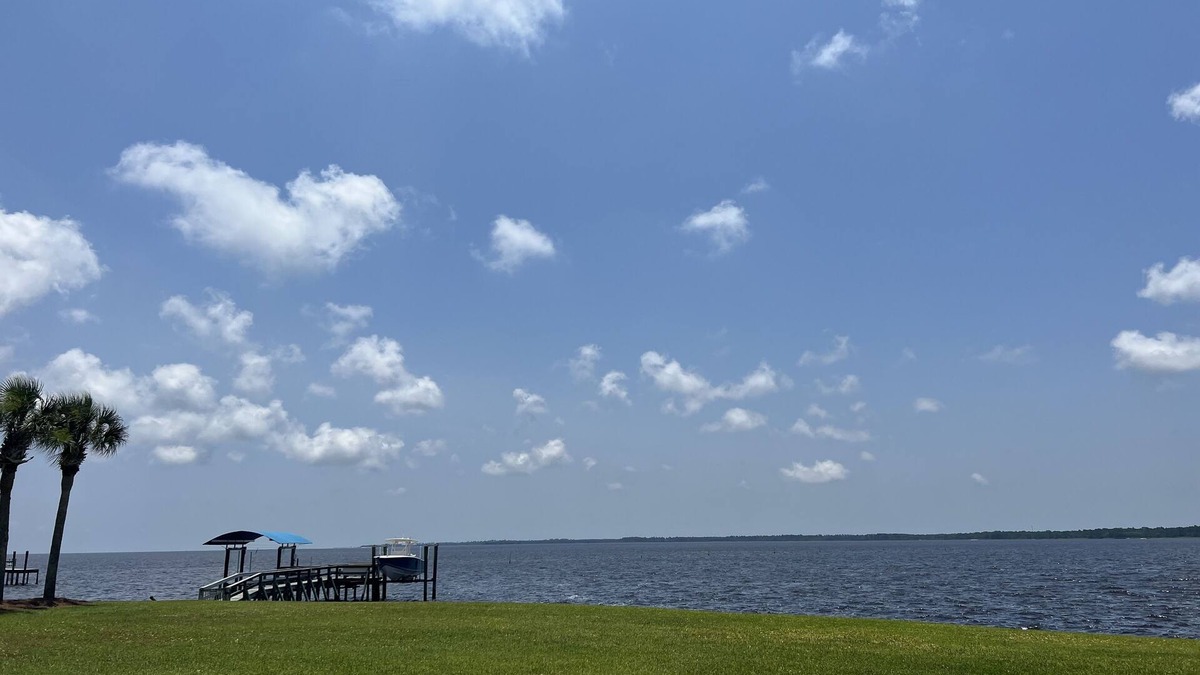 Panacea Condo | Ochlocknee Bay front condo located in George's Lighthouse gated community.