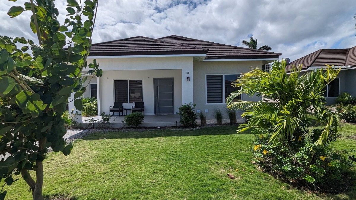 Ocho Rios House | Ocho Rios Luxury Villa - An Elegant Oasis by the Sea/Pet Friendly