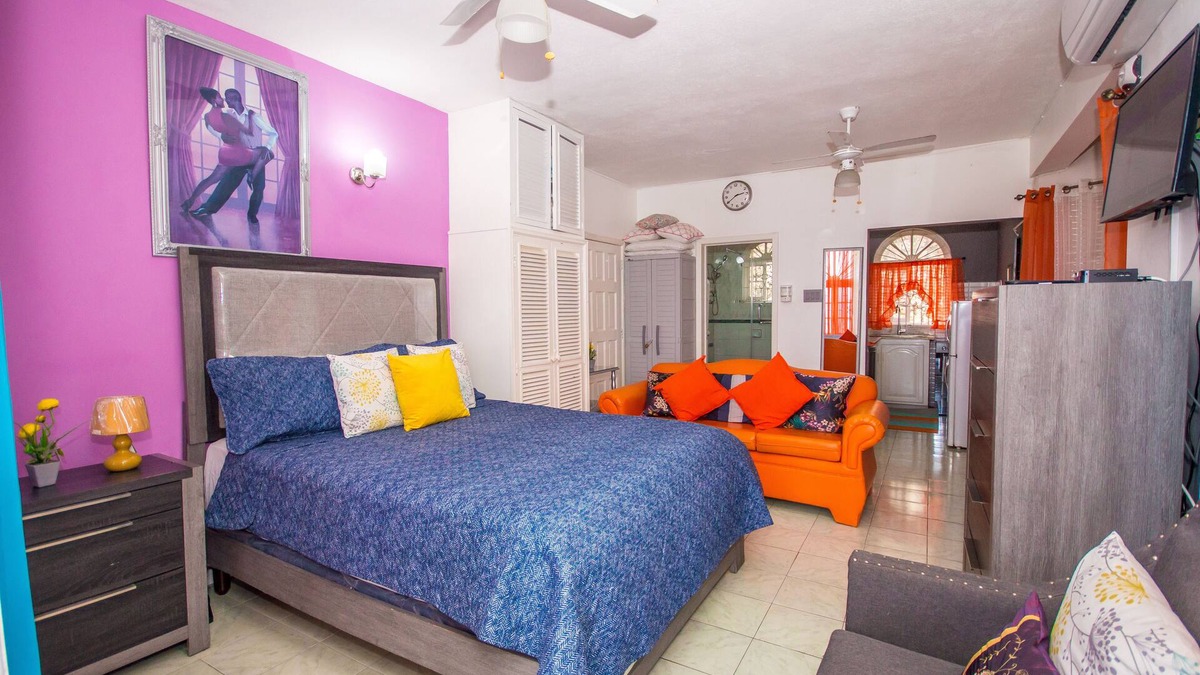 Ocho Rios Condo | Ocho Rios Ocean View Large Studio 24 Hours Security Wi/fi sleeps 2