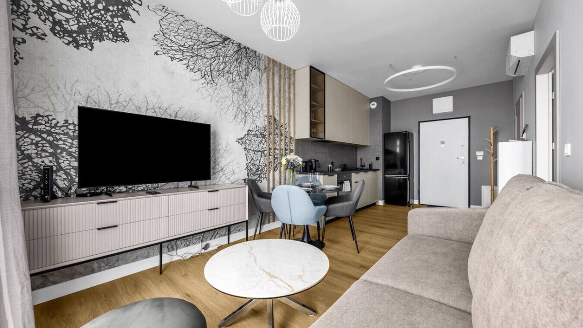 Wlochy Apartment | Ochota Apt - Parking, Balcony, A/C - by Rentujemy